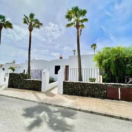 Casahost Townhouse Lise Holiday home *
