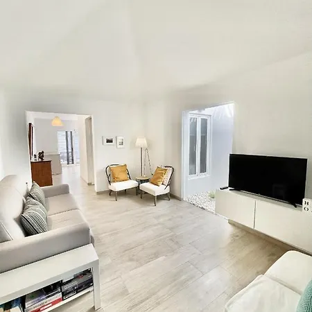 Holiday home Casahost Townhouse Lise *