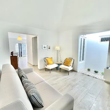 Holiday home Casahost Townhouse Lise