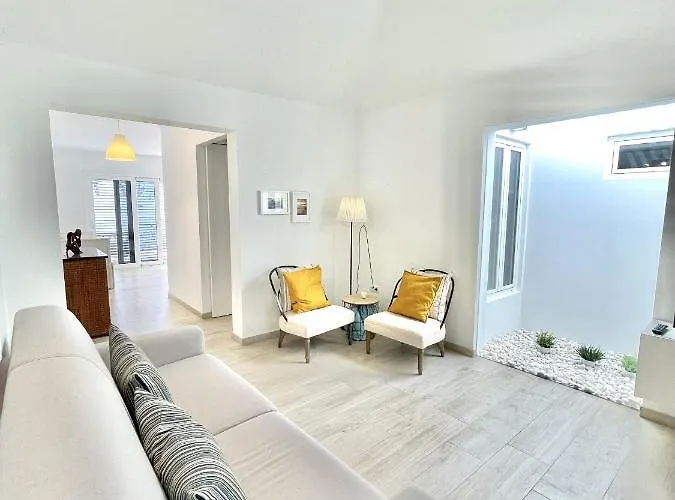 Holiday home Casahost Townhouse Lise