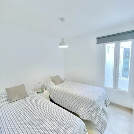 Semesterbostad Casahost Townhouse Lise Puerto del Carmen (Lanzarote)